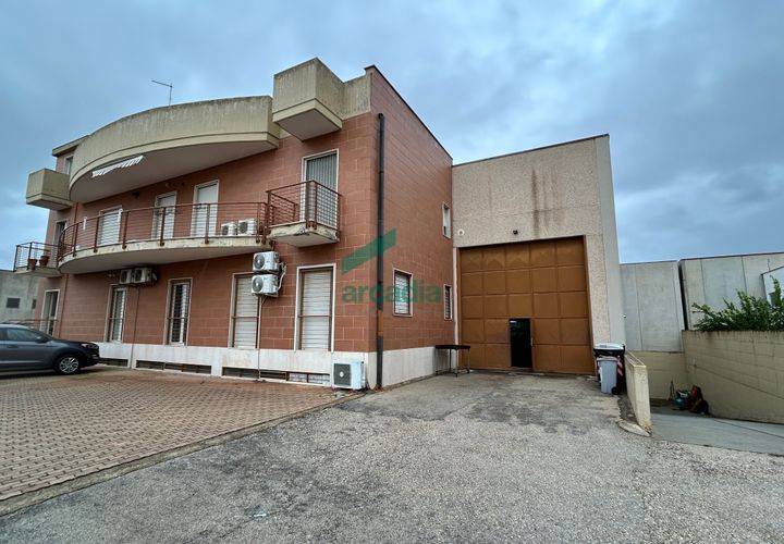 Erhvervsejendom i Modugno, Bari, Modugno - € 520.000 | Ref: 12005/2025 - foto 1
