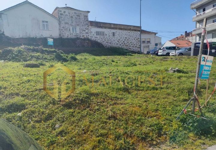 Helårsgrund i Oliveira do Douro, Porto, Oliveira do Douro - € 65.000 | Ref: vng_P251102 - foto 1