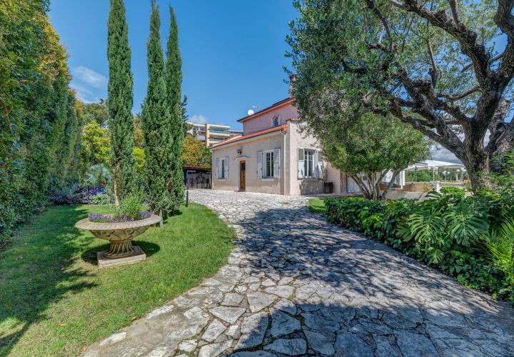 Villa i Nice, Alpes-Maritimes, Nice - € 2.390.000 | Ref: 85912243 - foto 1