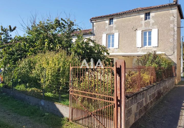 Landejendom i Saint-Georges, Charente, Saint-Georges - € 85.600 | Ref: 1296 - foto 1
