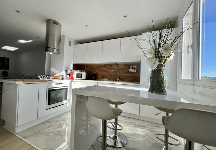 Lejlighed i Sainte-Maxime, Var, Sainte-Maxime - € 305.000 | Ref: getkey_8566 - foto 1