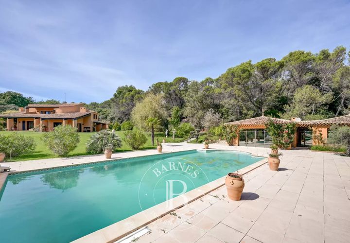Villa i Aix-en-Provence, Bouches-du-Rhone, Aix-en-Provence - € 1.850.000 | Ref: 86231226 - foto 1