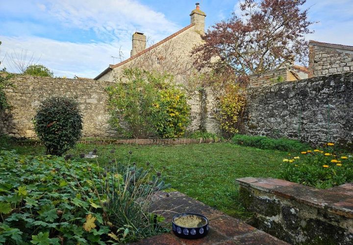 Byhus i Alencon, Orne, Alencon - € 150.000 | Ref: 195025 - foto 1