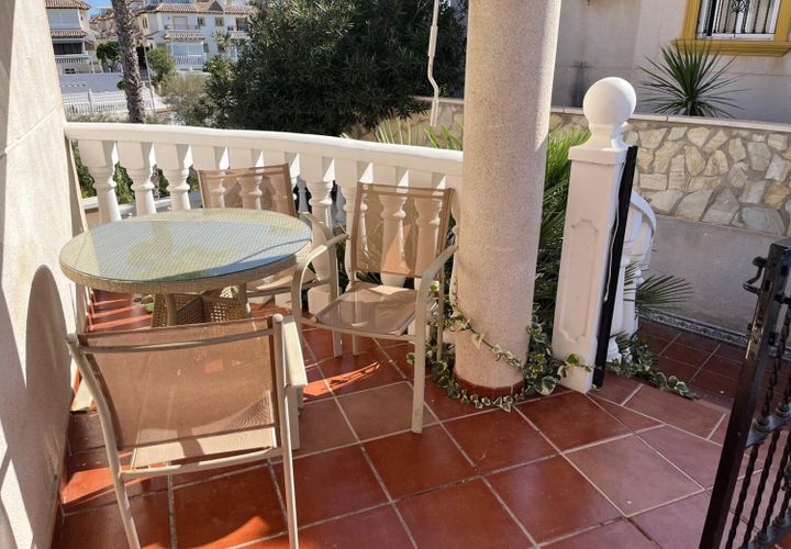 Villa i Playa Flamenca, Alicante, Playa Flamenca - € 360.000 | Ref: V-92911 - foto 1