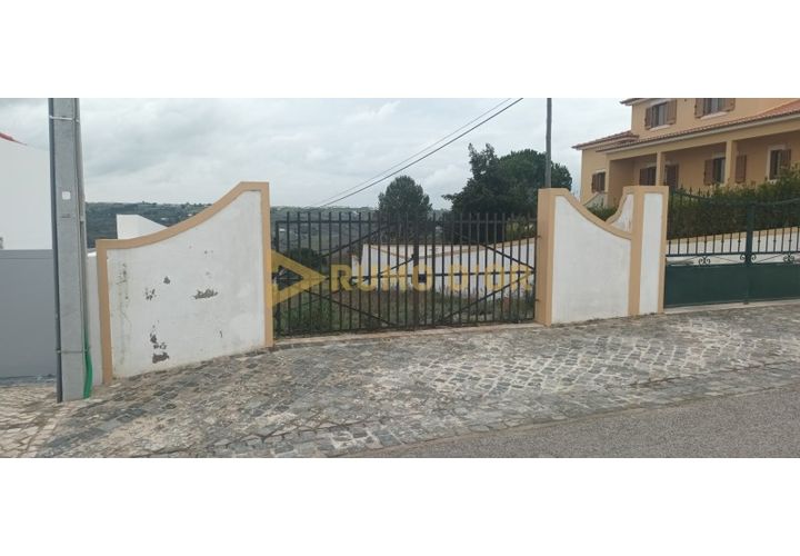Helårsgrund i Alenquer, Lisbon, Alenquer - € 160.000 | Ref: 63884 - foto 1