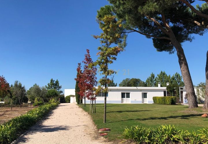 Farm hus i Azambuja, Lisbon, Azambuja - € 1.250.000 | Ref: C0246-03215 - foto 1