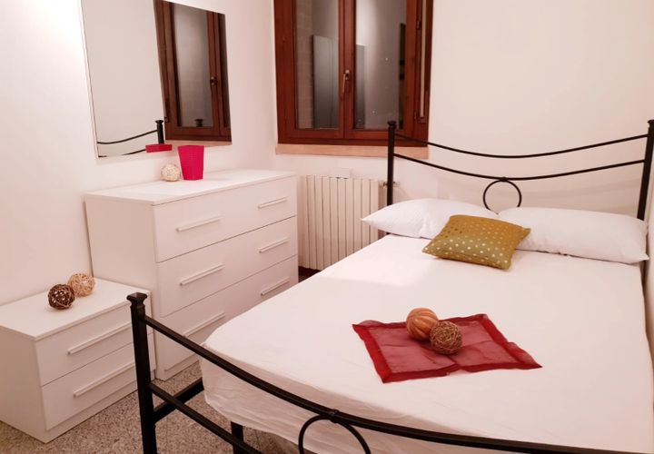 Estudi a Modena, Modena, Modena - € 365/mes | Ref: 2883 - foto 1