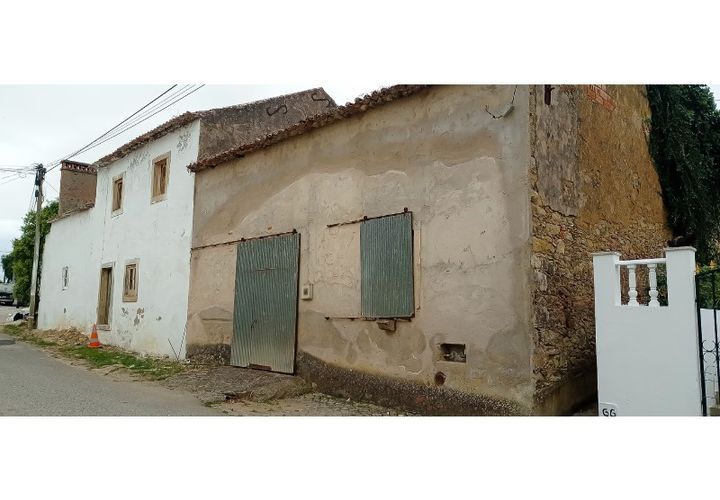 Villa i Alenquer, Lisbon, Alenquer - € 129.000 | Ref: MAX-212-24 - foto 1