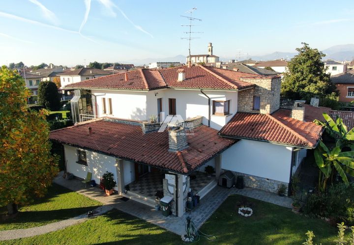 Villa i Torbole Casaglia, Brescia, Torbole Casaglia - € 1.150.000 | Ref: 657 - foto 1