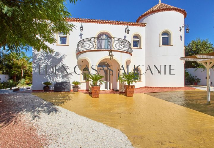 Villa a Busot, Alicante, Busot - € 775.000 | Ref: 01458/8734 - foto 1