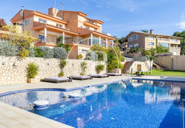 Villa i Torrent, Valencia, Torrent - € 1.980.000 | Ref: VV2511017 - foto 1