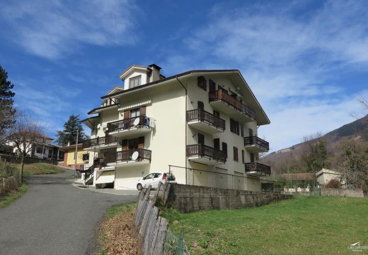 Lejlighed i Comano, Massa and Carrara, Comano - € 60.000 | Ref: 816 - foto 1