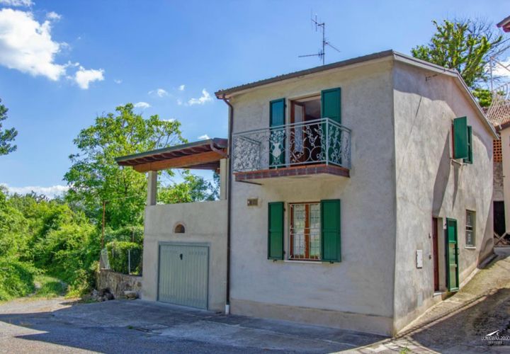Villa a Bagnone, Massa and Carrara, Bagnone - € 105.000 | Ref: 927 - foto 1