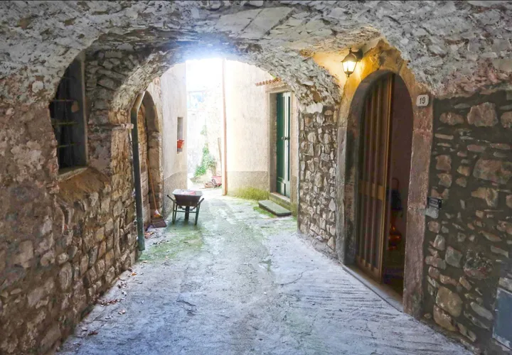 Masia a Bagnone, Massa and Carrara, Bagnone - € 60.000 | Ref: 622B - foto 1