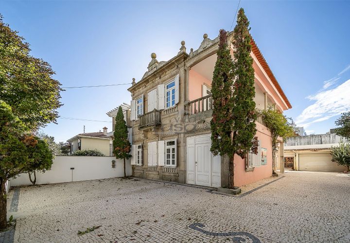 Villa a Maia, Porto, Maia - € 700.000 | Ref: 801251022 - foto 1