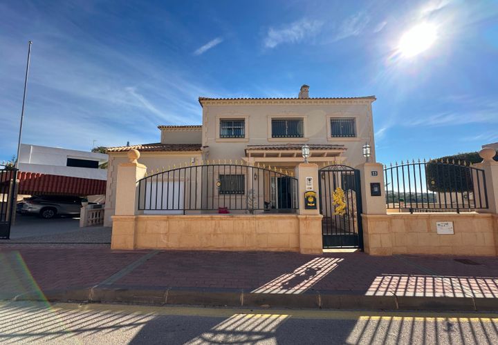 Villa a La Marina, Alicante, La Marina - € 790.000 | Ref: sp4730 - foto 1