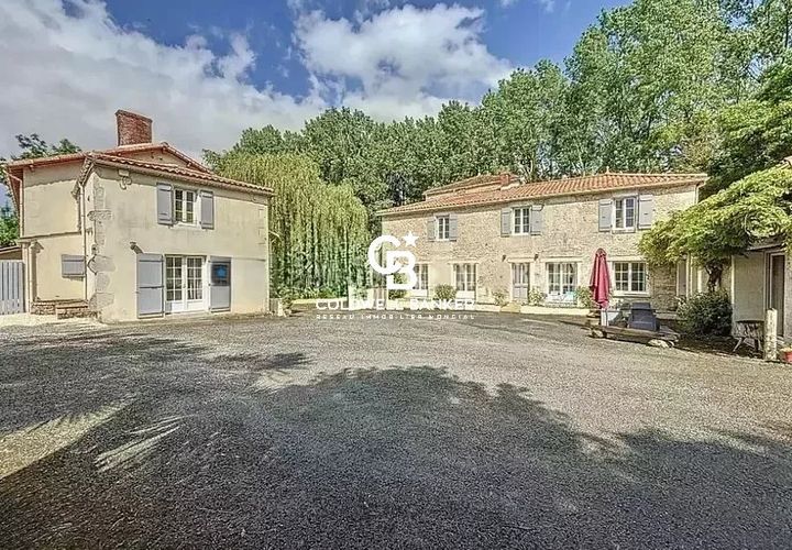 Villa a Sainte-Hermine, Vendee, Sainte-Hermine - € 753.000 | Ref: 0086AM - foto 1
