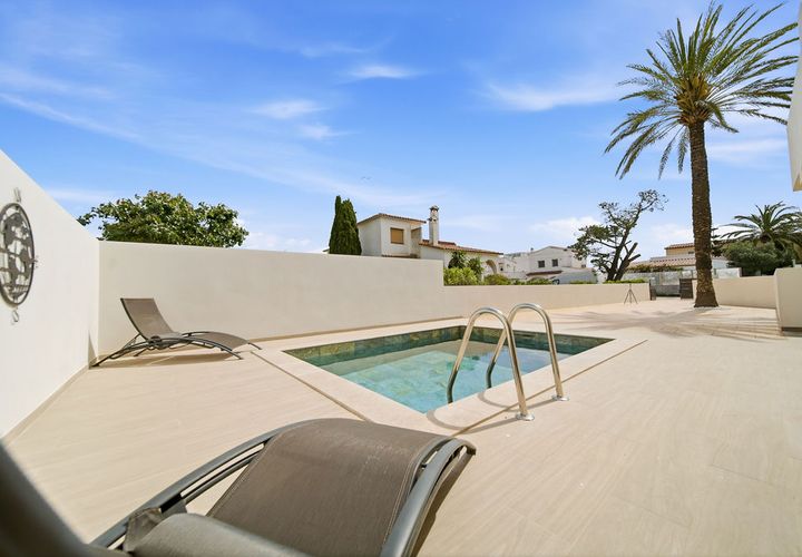 Lejlighed i Empuriabrava, Gerona, Empuriabrava - € 485.000 | Ref: W-047A4V - foto 1