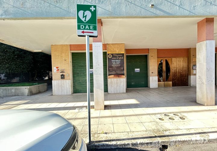 L'establiment comercial a Lecce, Lecce, Lecce - € 2.000/mes | Ref: 2000ric - foto 1