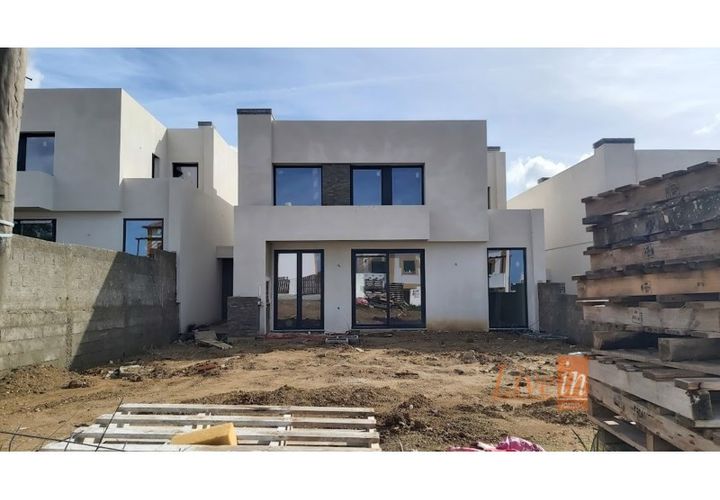 Villa i Mafra, Lisbon, Mafra - € 760.000 | Ref: 9856IA - foto 1