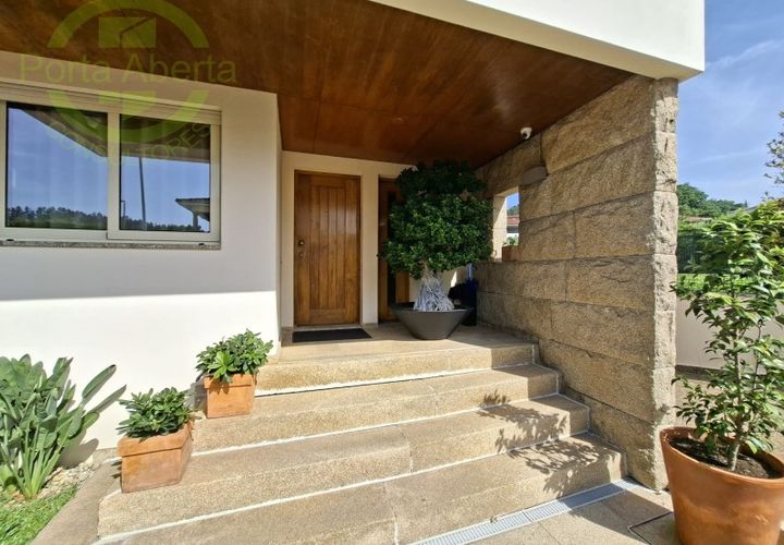 Villa i Guimaraes, Braga, Guimaraes - € 865.000 | Ref: CAS_1447 - foto 1