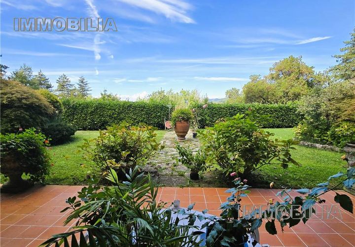 Erhvervsejendom i Arezzo, Arezzo, Arezzo - € 500.000 | Ref: 609 - foto 1