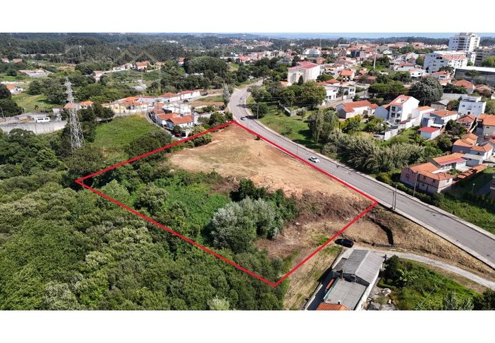 Helårsgrund i Espinho, Aveiro, Espinho - € 800.000 | Ref: TER_2154 - foto 1