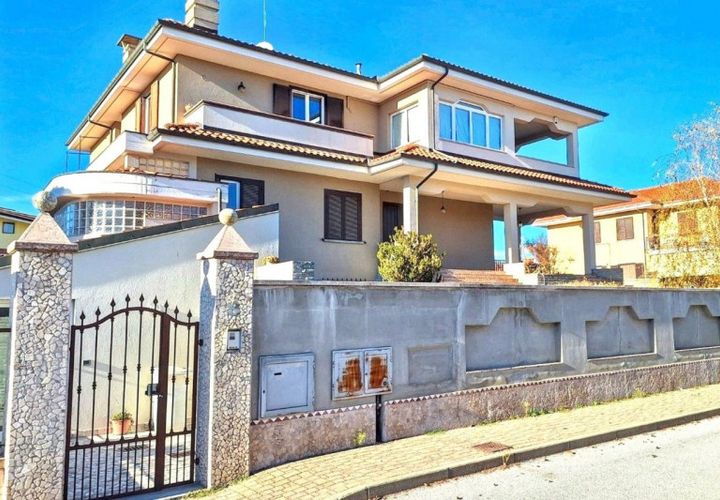 Villa i Bene Vagienna, Cuneo, Bene Vagienna - € 318.600 | Ref: 2537285 - foto 1