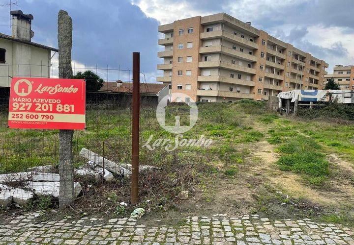 Helårsgrund i Trofa, Porto, Trofa - € 240.000 | Ref: 240-T-25989 - foto 1