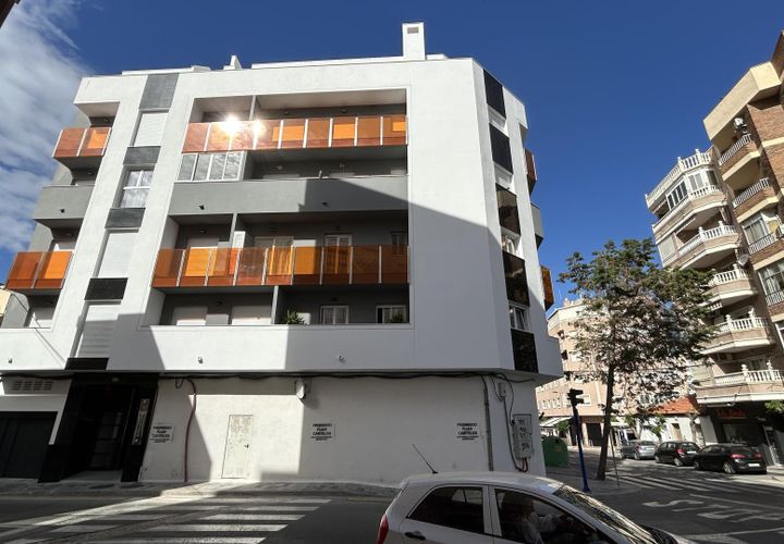 Lejlighed i Torrevieja, Alicante, Torrevieja - € 239.000 | Ref: MLSC1836710 - foto 1