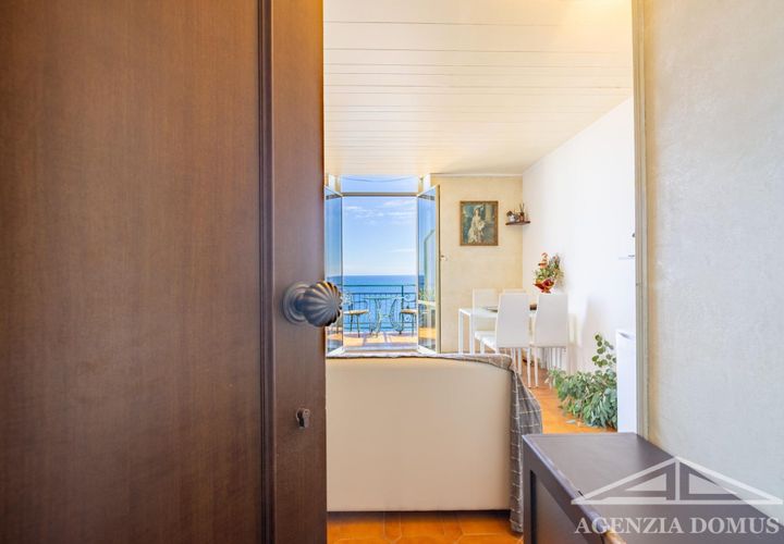Lejlighed i Bordighera, Imperia, Bordighera - € 250.000 | Ref: AG-DOM 4323 - foto 1
