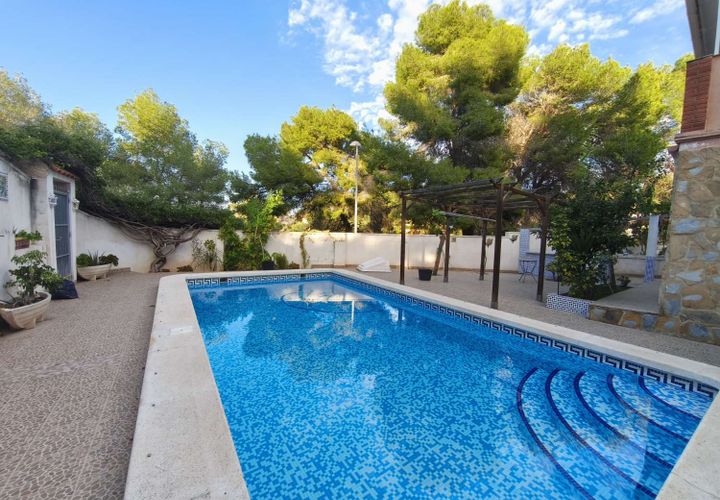 Villa i Torrevieja, Alicante, Torrevieja - € 470.000 | Ref: C-1170 - foto 1