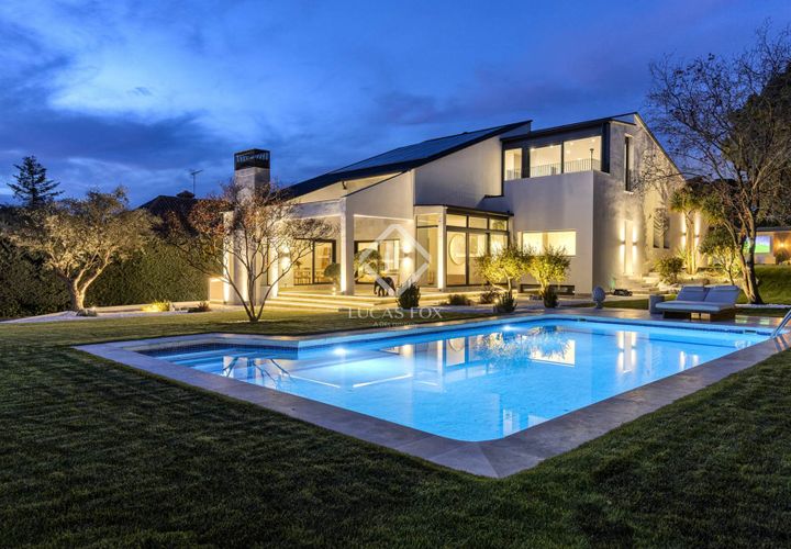 Villa i Boadilla Del Monte, Madrid, Boadilla Del Monte - € 2 650 000 | Ref: POZ64590 - foto 1