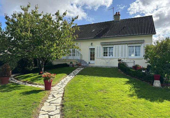 Villa a Nogent-le-Rotrou, Eure-et-Loir, Nogent-le-Rotrou - € 209.900 | Ref: 427429NMAU - foto 1