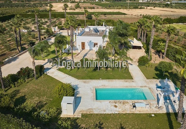 Villa i Copertino, Lecce, Copertino - € 550.000 | Ref: VL390 - foto 1
