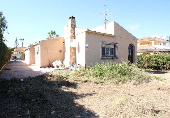 Villa i Torrevieja, Alicante, Torrevieja - € 294.900 | Ref: C783/3390 - foto 1