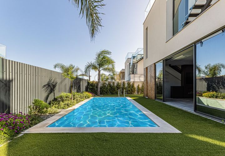 Villa i Albufeira, Faro, Albufeira - € 1.100.000 | Ref: City-22-50A - foto 1