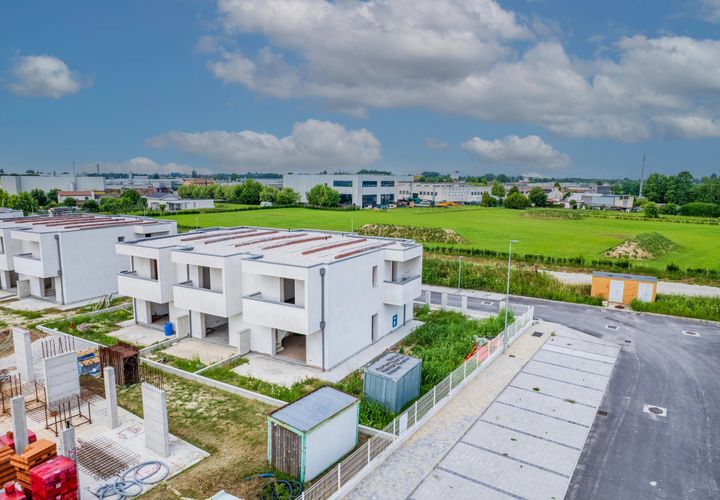 Villa a Legnaro, Padua, Legnaro - € 350.000 | Ref: LEG11 - foto 1