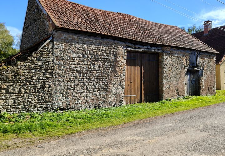 Villa i Jouey, Cote-d'Or, Jouey - € 25.000 | Ref: 4929 - foto 1