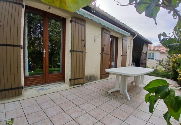 Villa a Brie, Charente, Brie - € 179.000 | Ref: 252_EMN-0022501 - foto 1