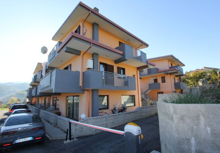 Rækkehus i Mendicino, Cosenza, Mendicino - € 120.000 | Ref: 580 - foto 1