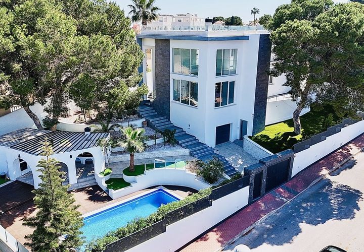 Villa i Los Balcones, Alicante, Los Balcones - € 1.050.000 | Ref: AG19MLSC8754854 - foto 1