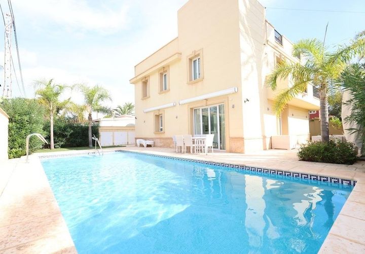 Villa i Cabo Roig, Alicante, Cabo Roig - € 990.000 | Ref: AG19MLSC7076139 - foto 1