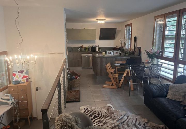 Duplex i Marseille, Bouches-du-Rhone, Marseille - € 395.000 | Ref: 3011441992 - foto 1