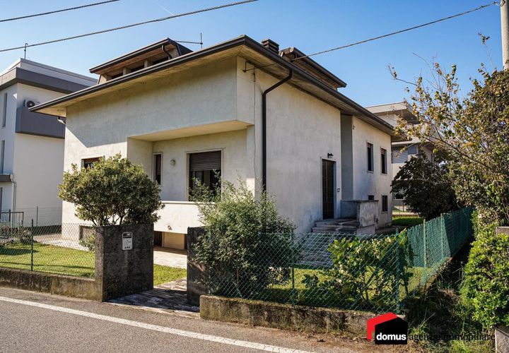 Villa i Thiene, Vicenza, Thiene - € 275.000 | Ref: C053 - foto 1