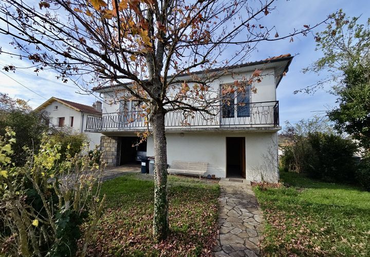 Villa i Brioude, Haute-Loire, Brioude - € 130.000 | Ref: V10000367 - foto 1