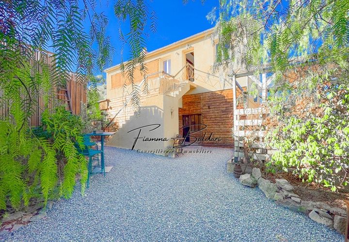 Villa a Casta, Haute-Corse, Casta - € 495.000 | Ref: 340937675772 - foto 1
