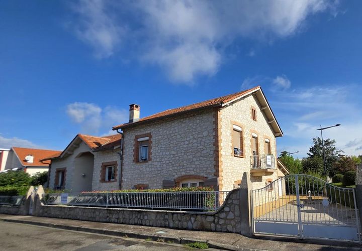 Byhus i Caussade, Tarn-et-Garonne, Caussade - € 349.000 | Ref: 1654D9A11829457B - foto 1