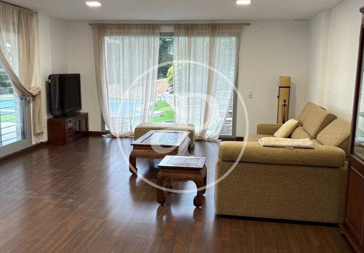 Villa a Torrent, Valencia, Torrent - € 2.400/mes | Ref: AV2511063 - foto 1