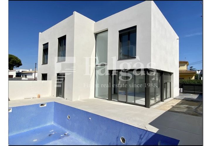 Villa i Requesens, Gerona, Requesens - € 739.000 | Ref: 1305 - foto 1